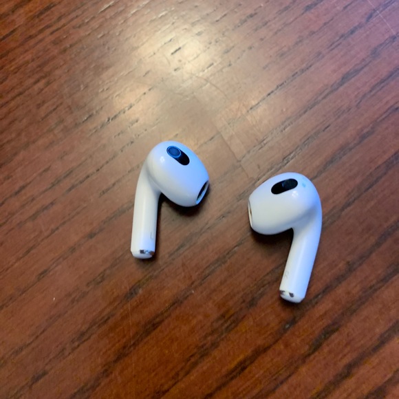 Airpods 3rd generation - Picture 2 of 3